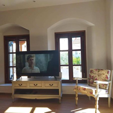 Willa Tsolakis Luxury House Leonídion Zewnętrze zdjęcie