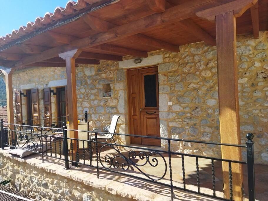 Willa Tsolakis Luxury House Leonídion Zewnętrze zdjęcie